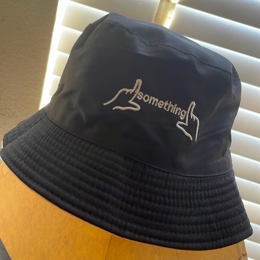Bucket hat